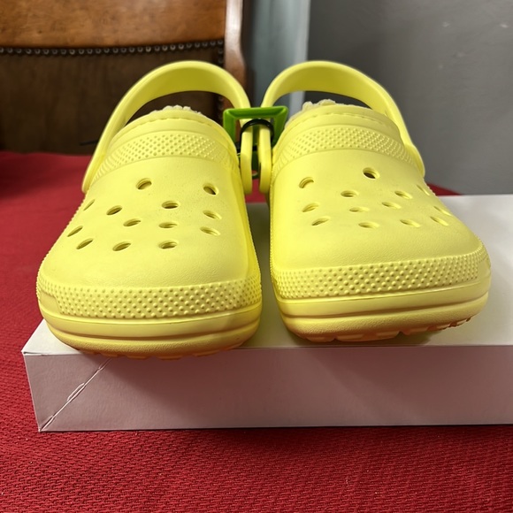 Crocs - Picture 6 of 9